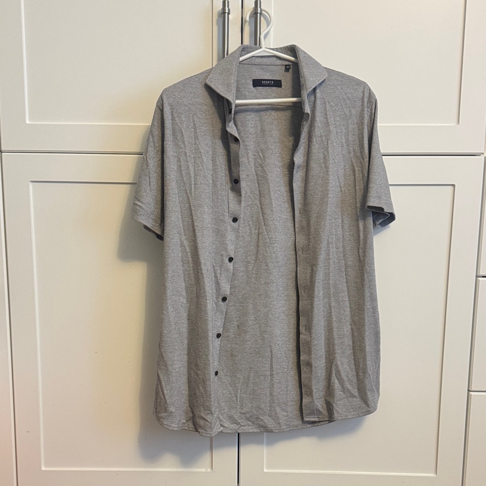 Desoto - luxury line 
Short sleeve 
Size 39 
Neck size 15 1/2